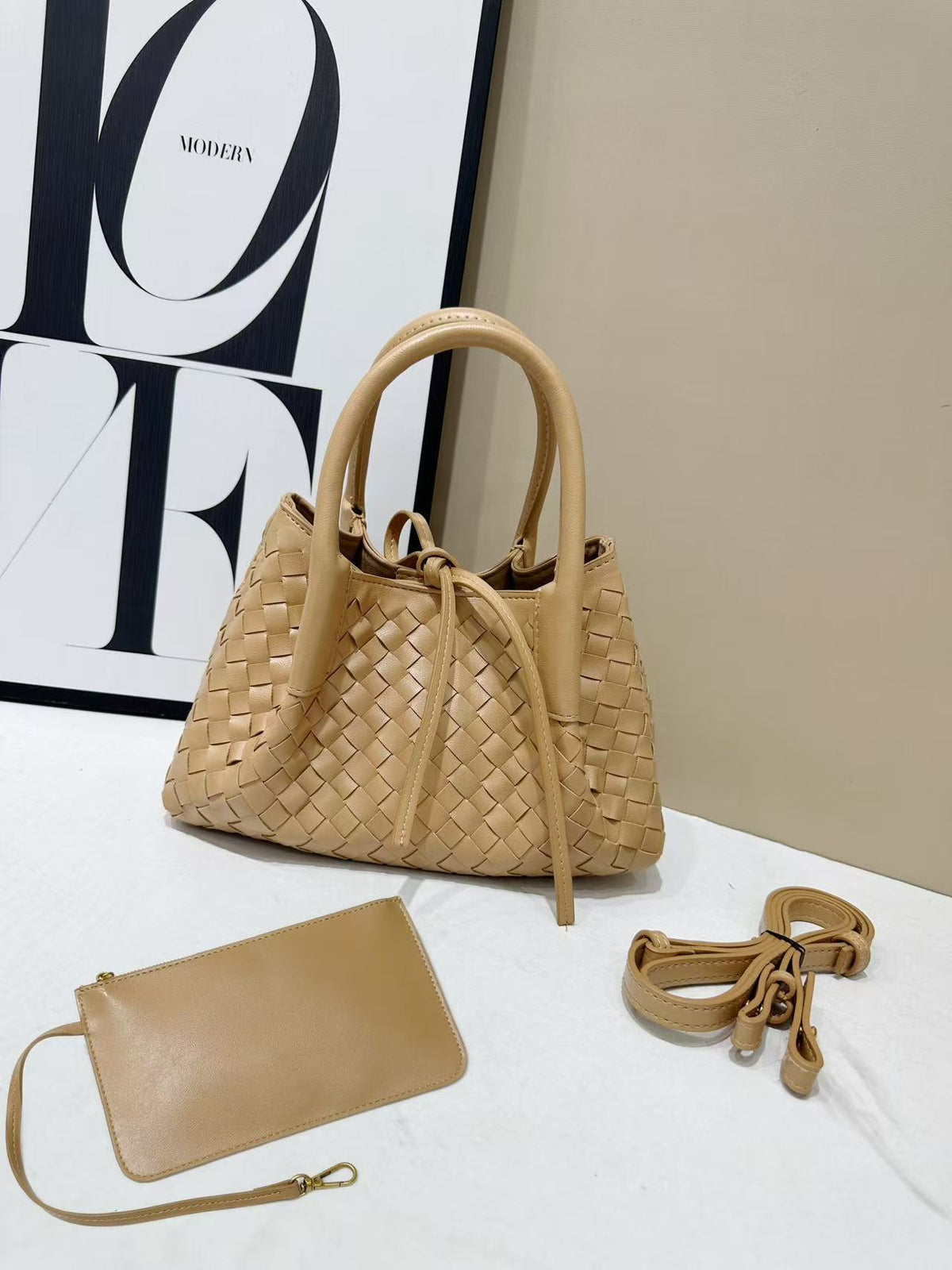 Popular Innovative Pretty Cowhide Hand-woven High-grade Women's Handbag