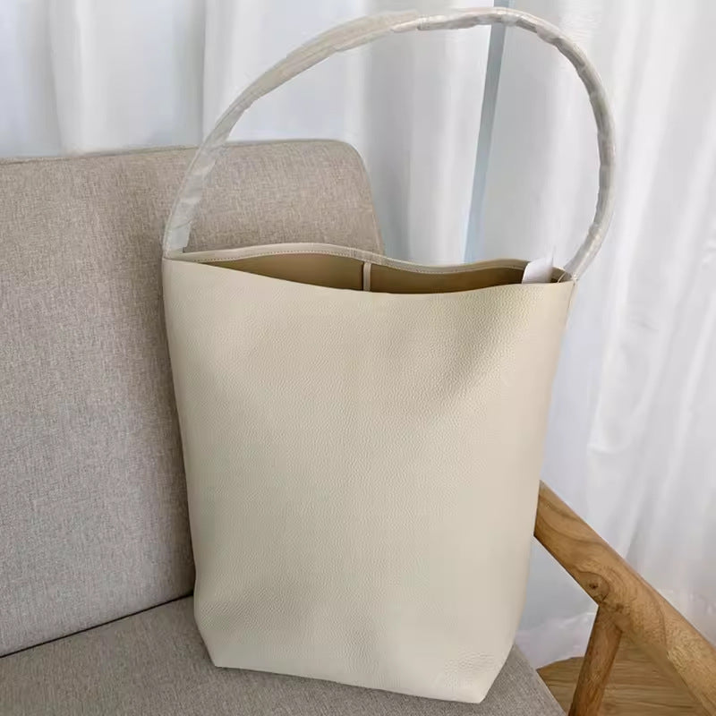 Niche Portable Underarm Cowhide Large Capacity Bucket Bags