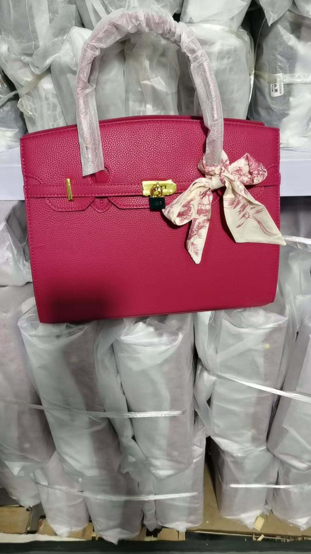 Innovative Women's Retro Textured Large Capacity Women's Handbag