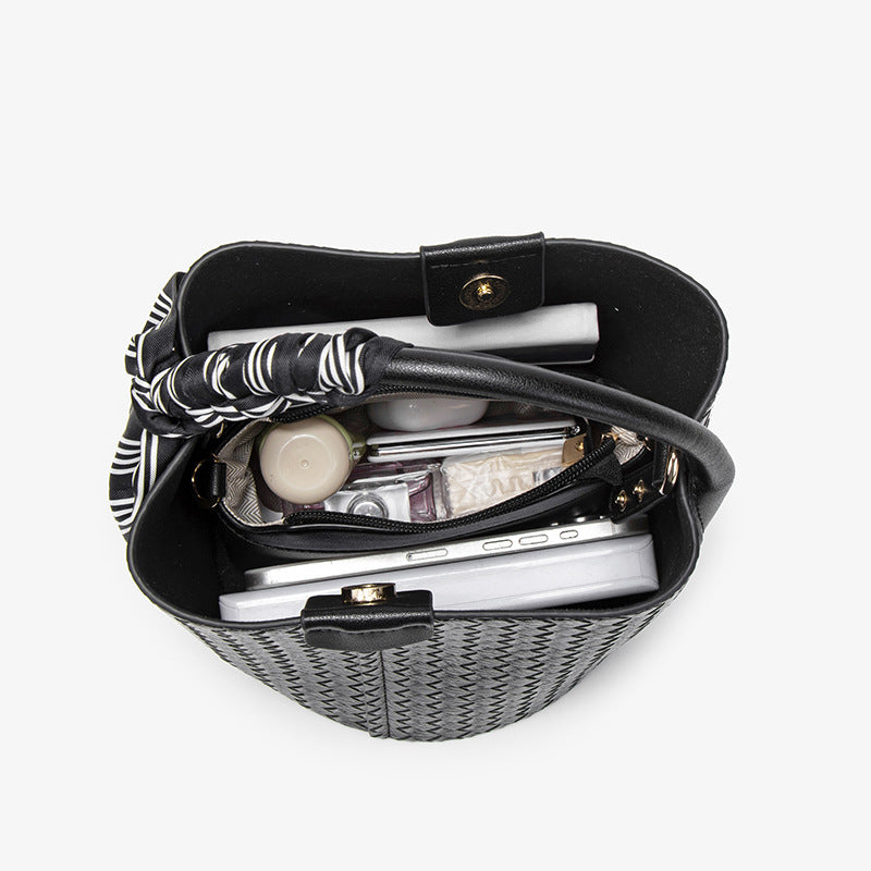 Versatile Pretty Women's Commuter Fashion Rhombus Women's Shoulder Bag