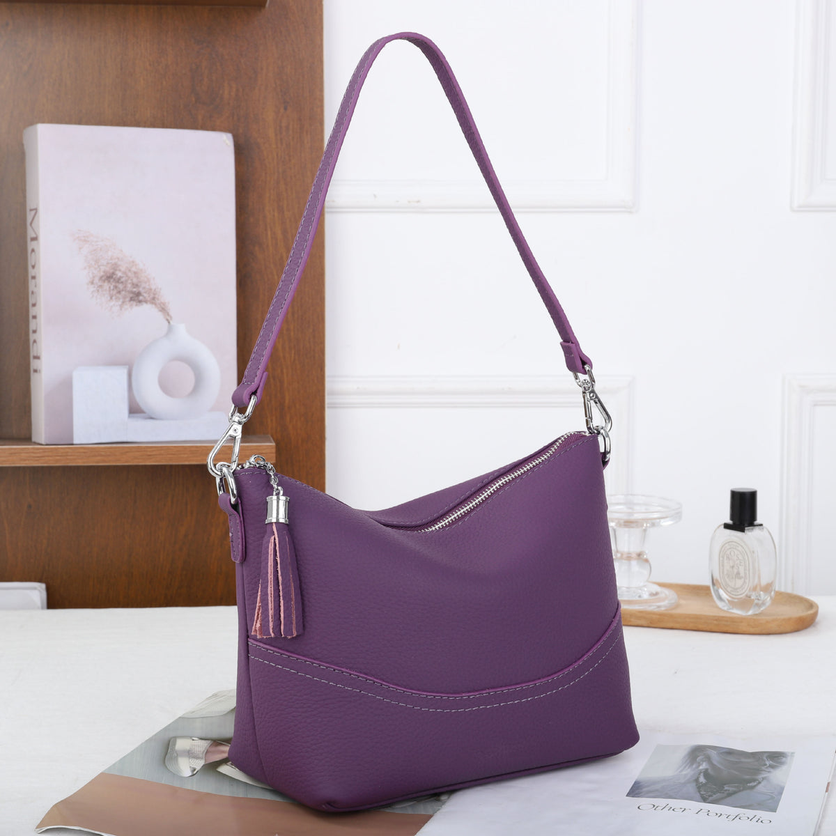 Full Top Layer Cowhide Simple Practical Commuter Underarm Women's Messenger Bag