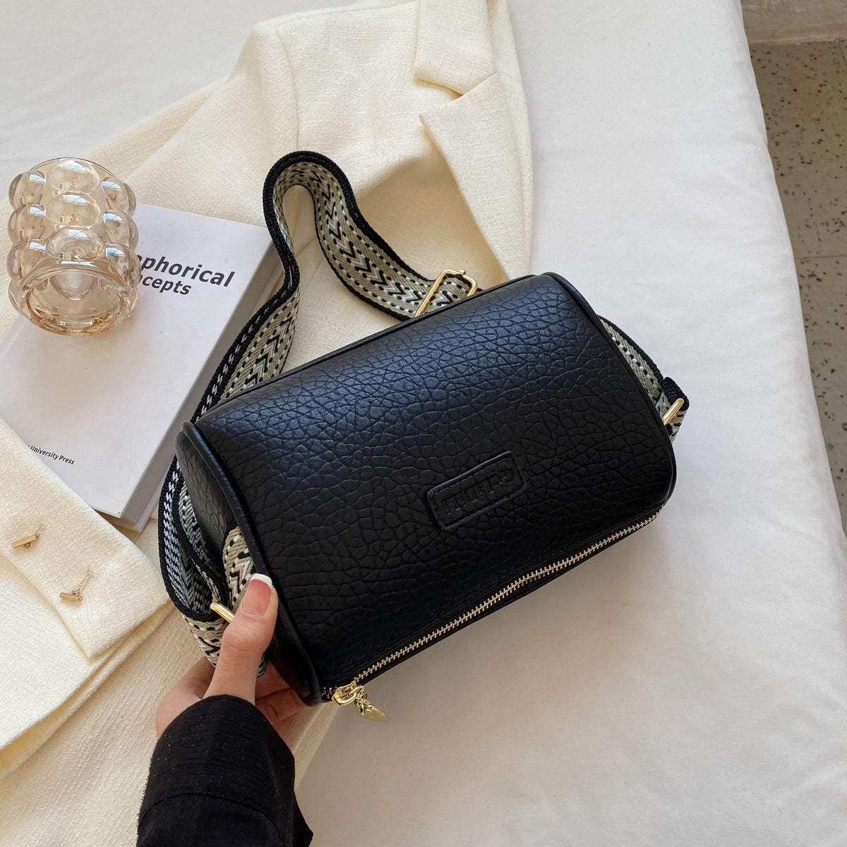 Women's Stylish Simple Niche Pillow Broadband Women's Shoulder Bag