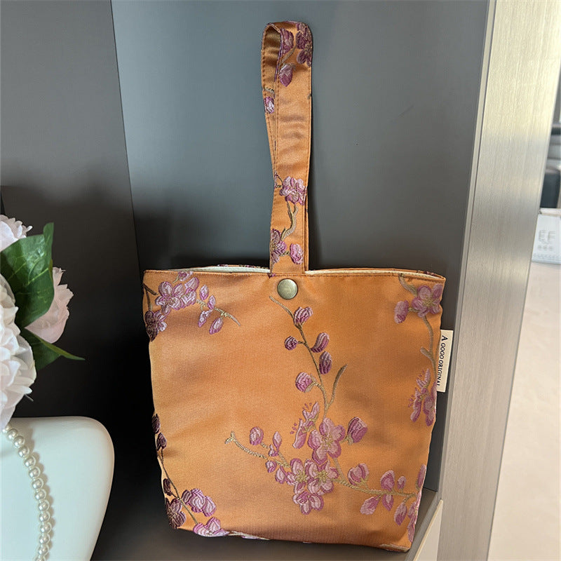 Three-dimensional Plum Blossom Wrist Commuter Shopping Clutch Bags
