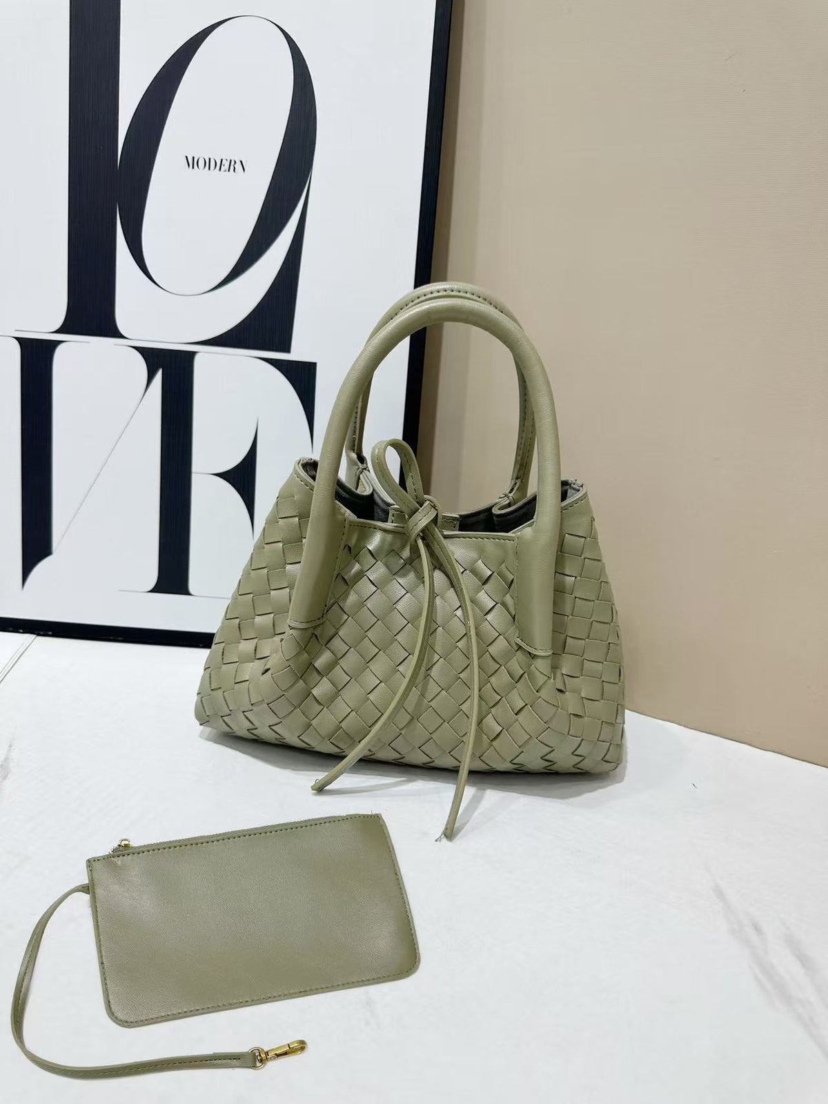 Popular Innovative Pretty Cowhide Hand-woven High-grade Women's Handbag