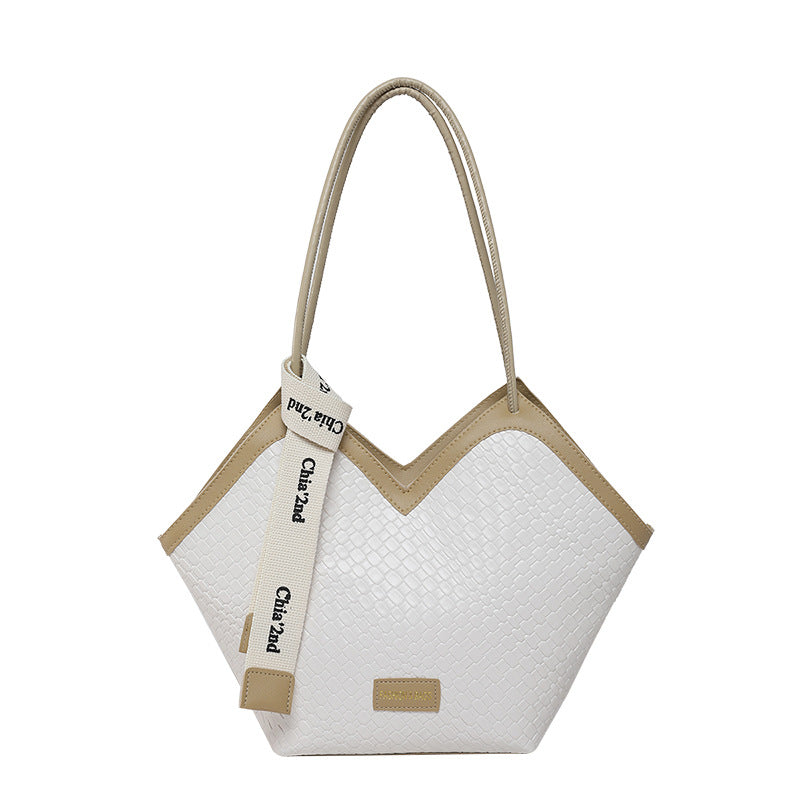 Large Capacity Letter Strap Retro Style Woven Pattern Texture Commuter Women's Shoulder Bag