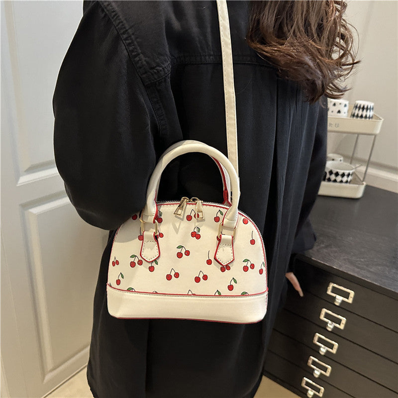Western Style Large Capacity Cute Commuter Portable Women's Shoulder Bag