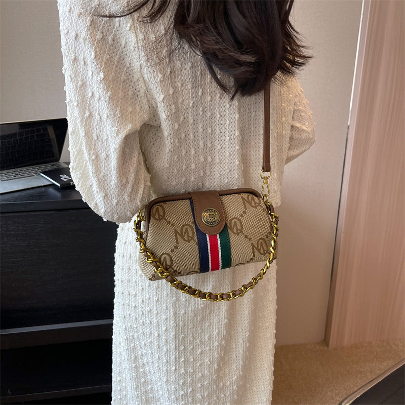 Women's Niche Retro Clip Color Matching Graceful Shoulder Bags