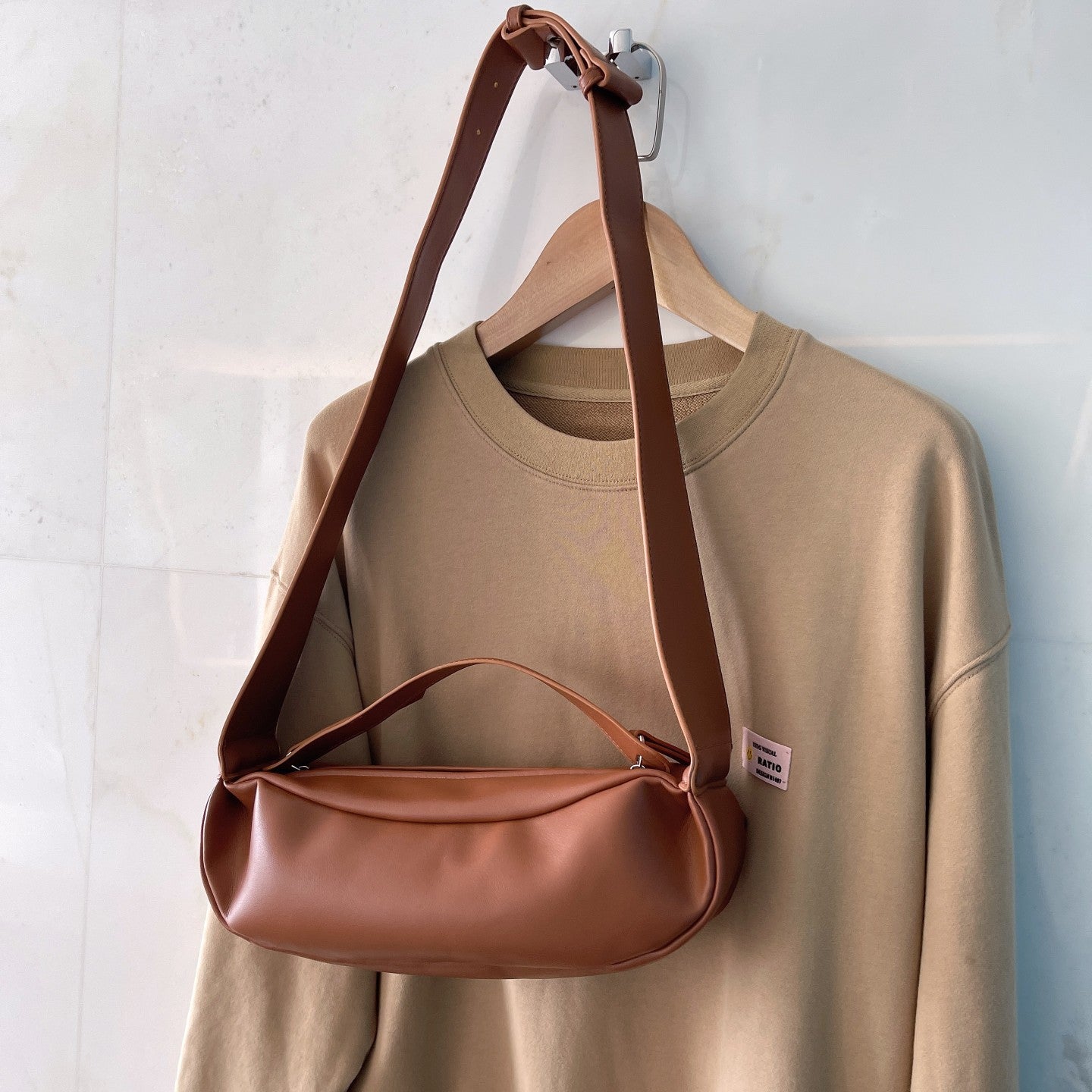 Women's Retro European Style French Stick Fashion Crossbody Bags