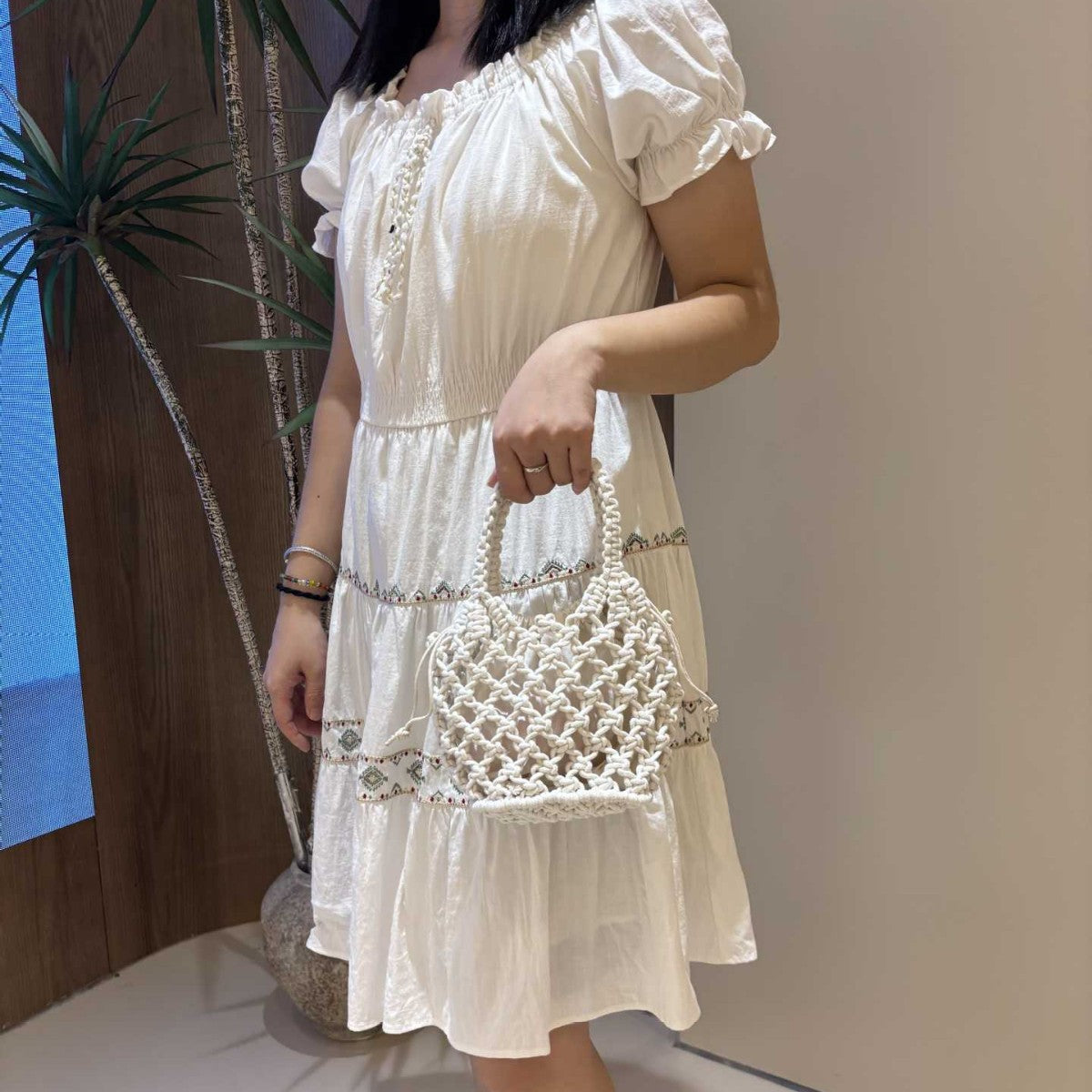 Cute Texture Solid Color Round Hand-woven Handbags