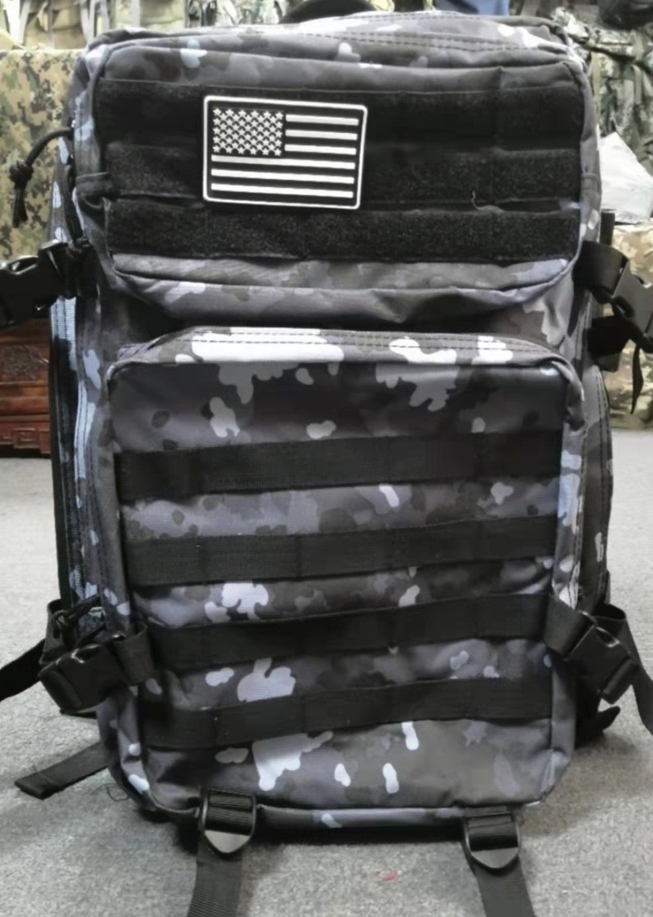 Men's Large Capacity Commuter Waterproof Multifunctional Backpacks