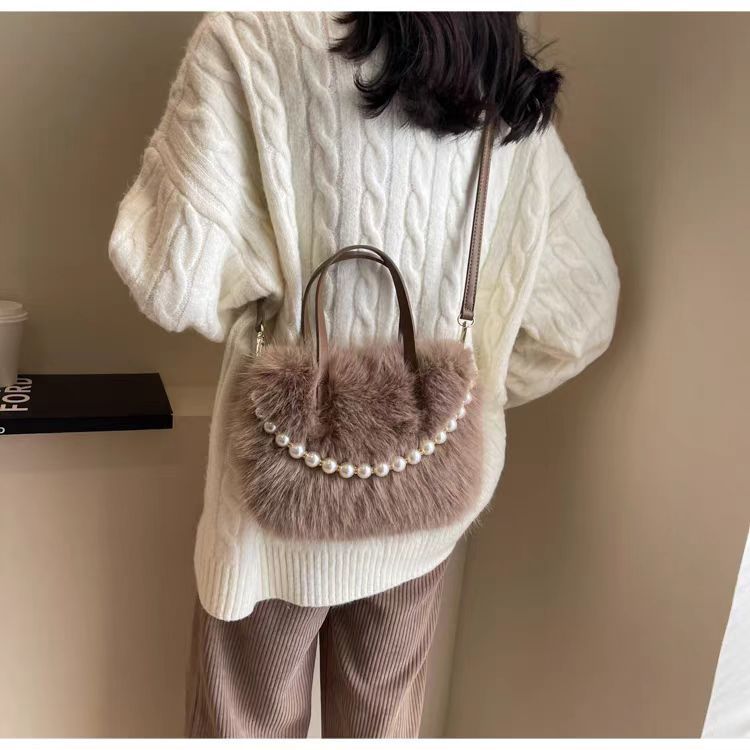 Women's Furry Fashion Pearl Plush High Texture Small Square Bags