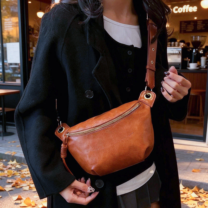 Women's Niche Locomotive Style Korean Commuter Dumpling Wide Bags