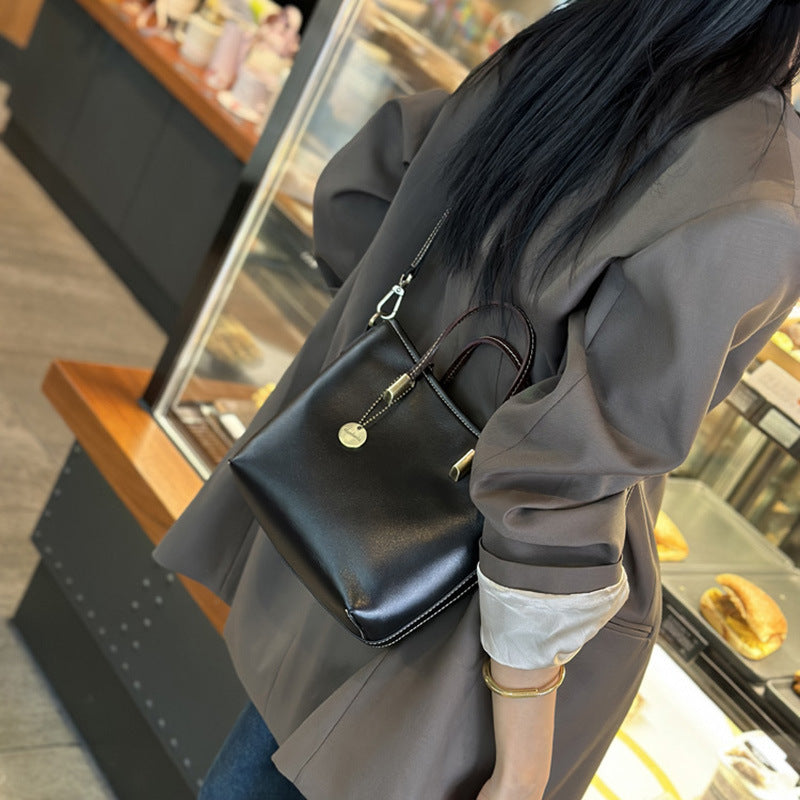 Women's Commute Simple Fashion Large Capacity Genuine Bags