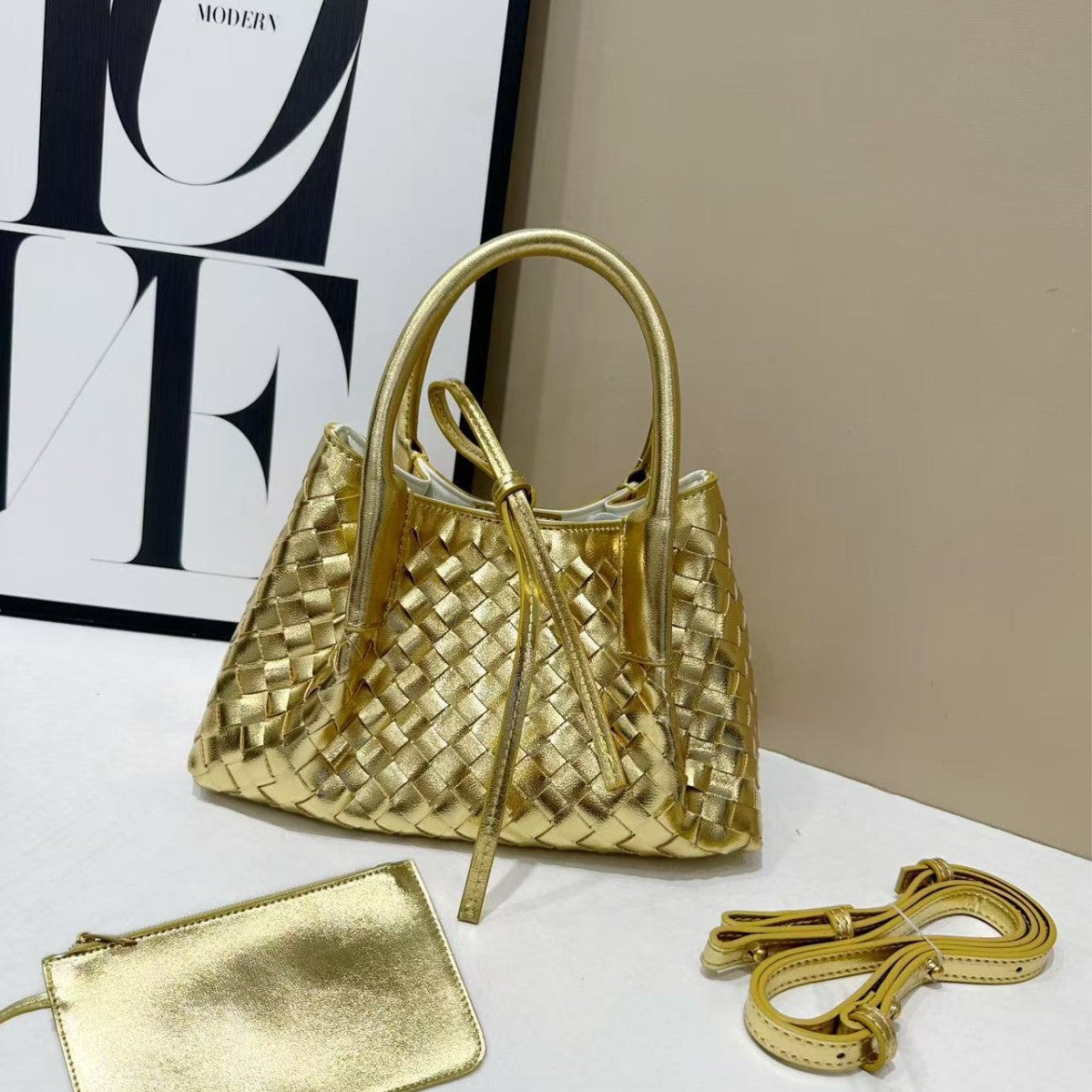 Popular Innovative Pretty Cowhide Hand-woven High-grade Women's Handbag