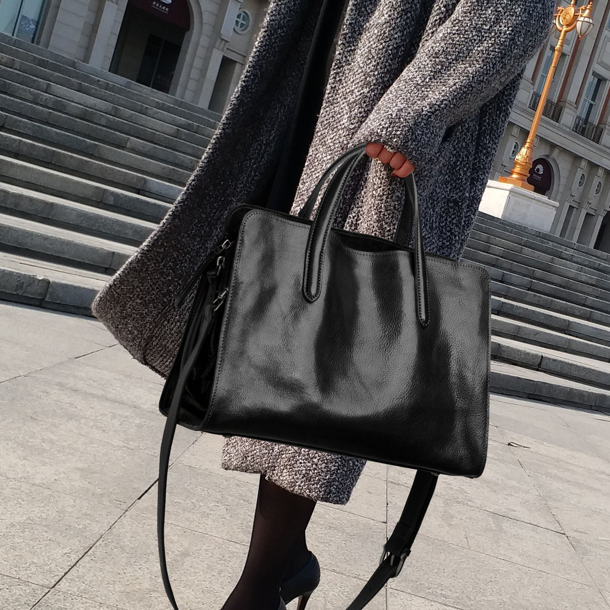 Women's Elegant Cow Leather Light Luxury Women's Handbag