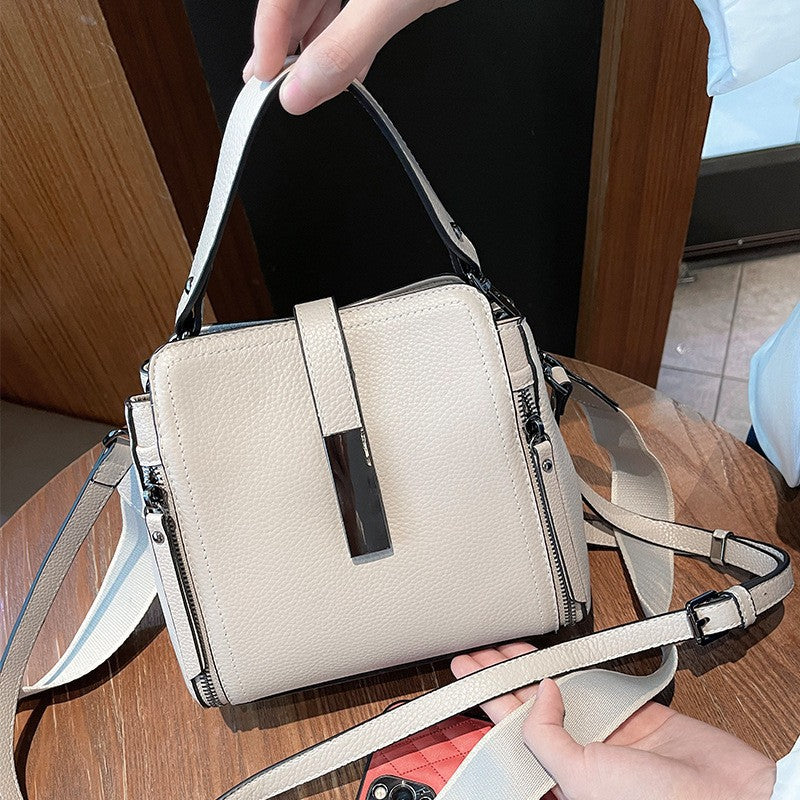 Women's Genuine Leather Fashion Portable Four-way Women's Handbag