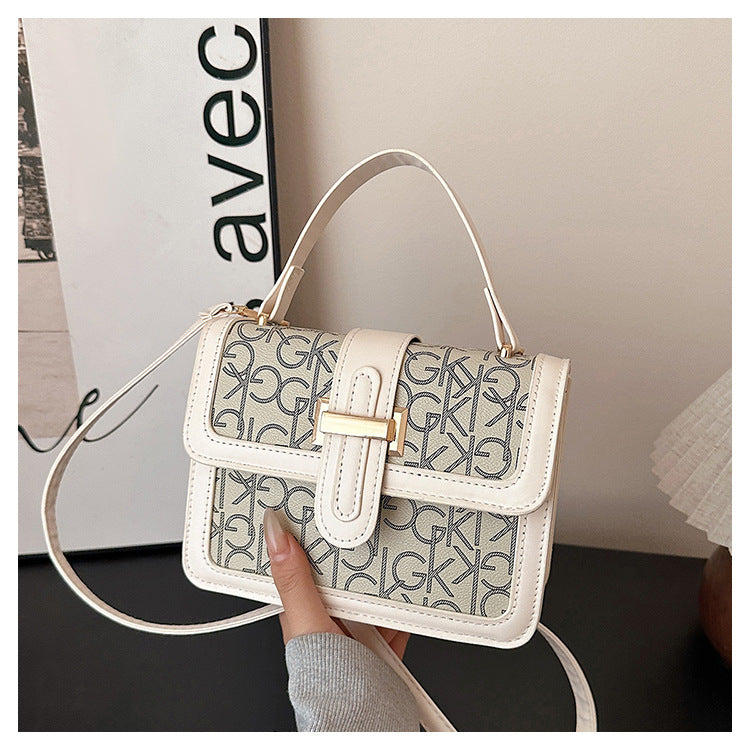 Women's Trendy Patchwork Personalized Printed Letters Retro Women's Shoulder Bag