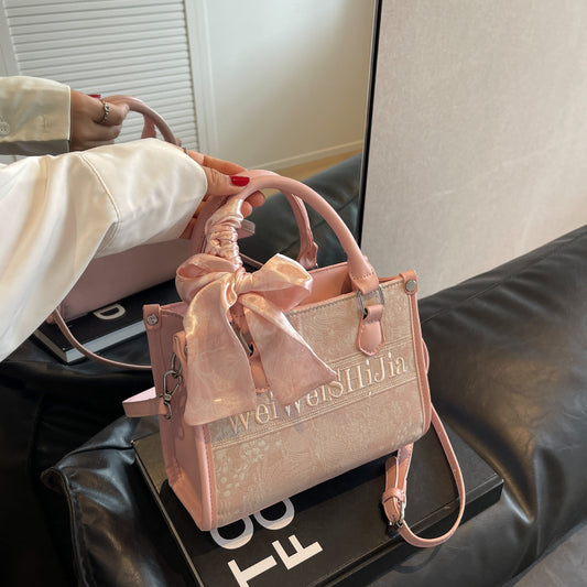 Women's High-grade Embroidered Light Luxury Large Capacity Shoulder Bags