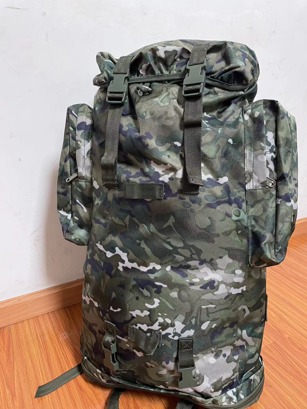 Women's & Men's & Large Capacity Shiralee Camouflage Carrying Tactical Bags