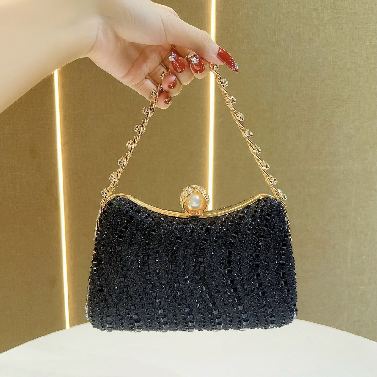 Retro Style Fashion Diamond Rhinestone Chain Handbags