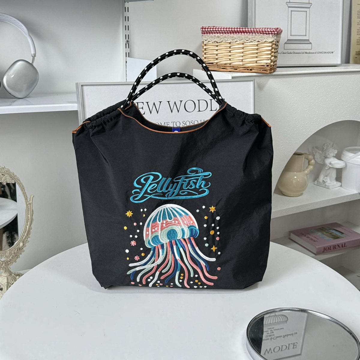 Women's Nylon Embroidered Fashion Niche Large Capacity One Women's Shoulder Bag