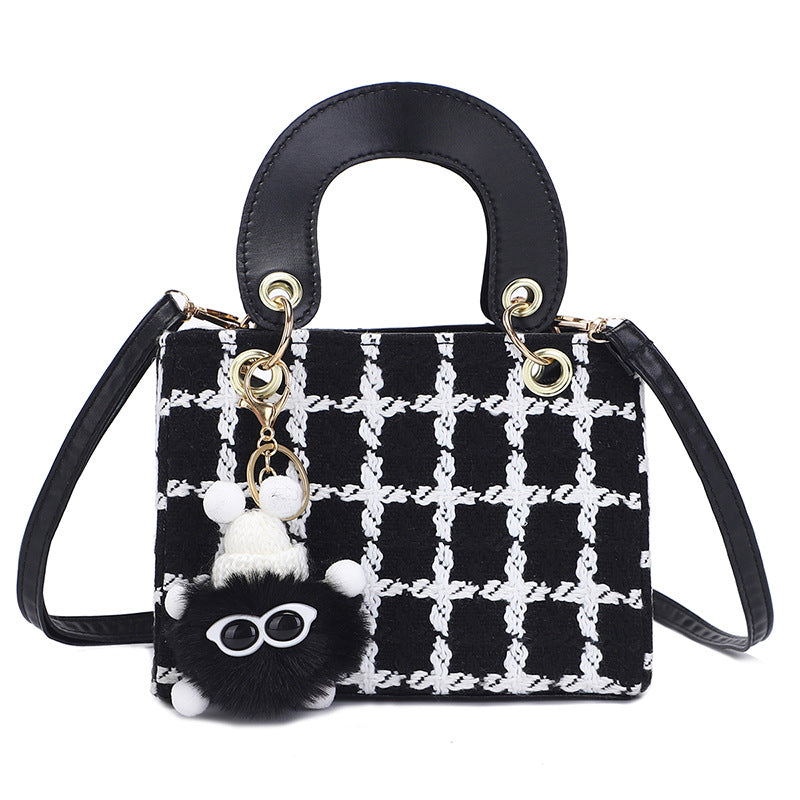 Women's Popular Fashion Plaid Summer Versatile Women's Shoulder Bag