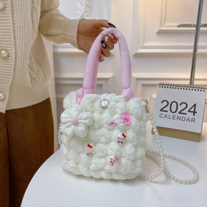 Beaver Hand-woven Cloud Wool Material Cute Women's Handbag