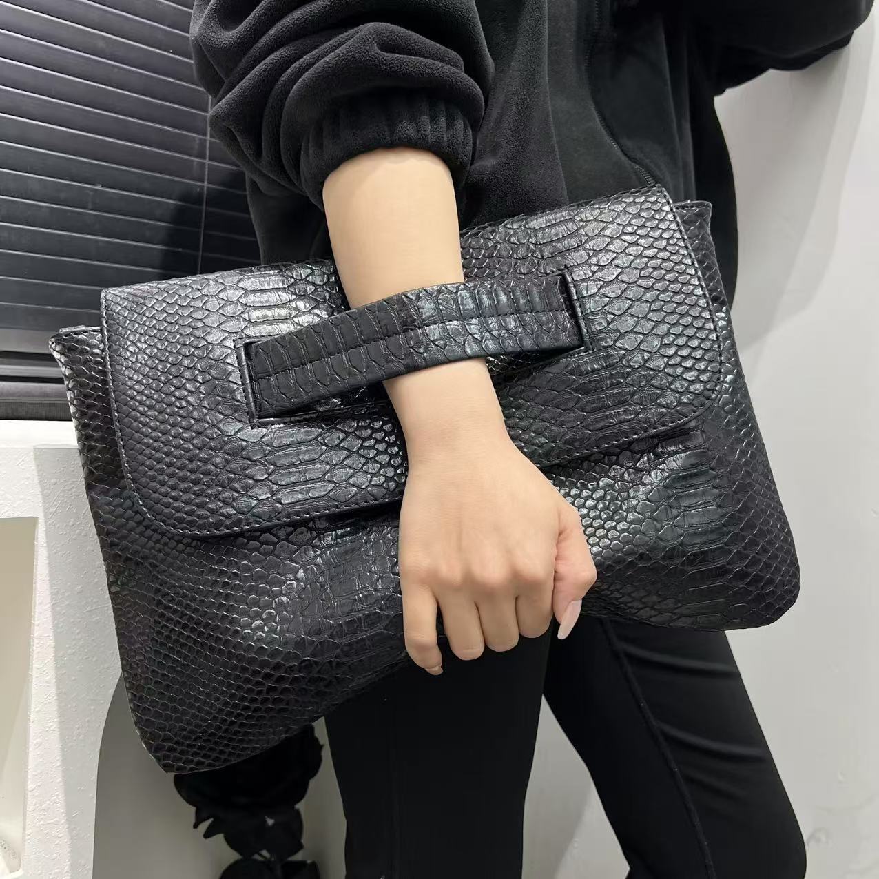Pattern Strap Clutch Large Capacity File Handbags