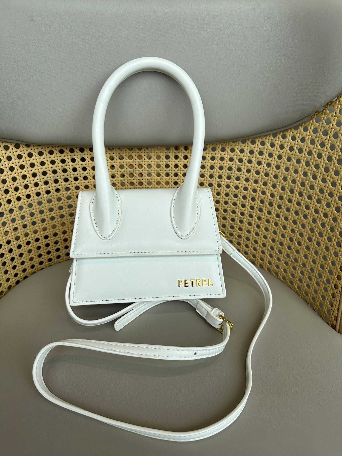 Women's Design Medium Magnetic Snap Super Popular Small Square Bags