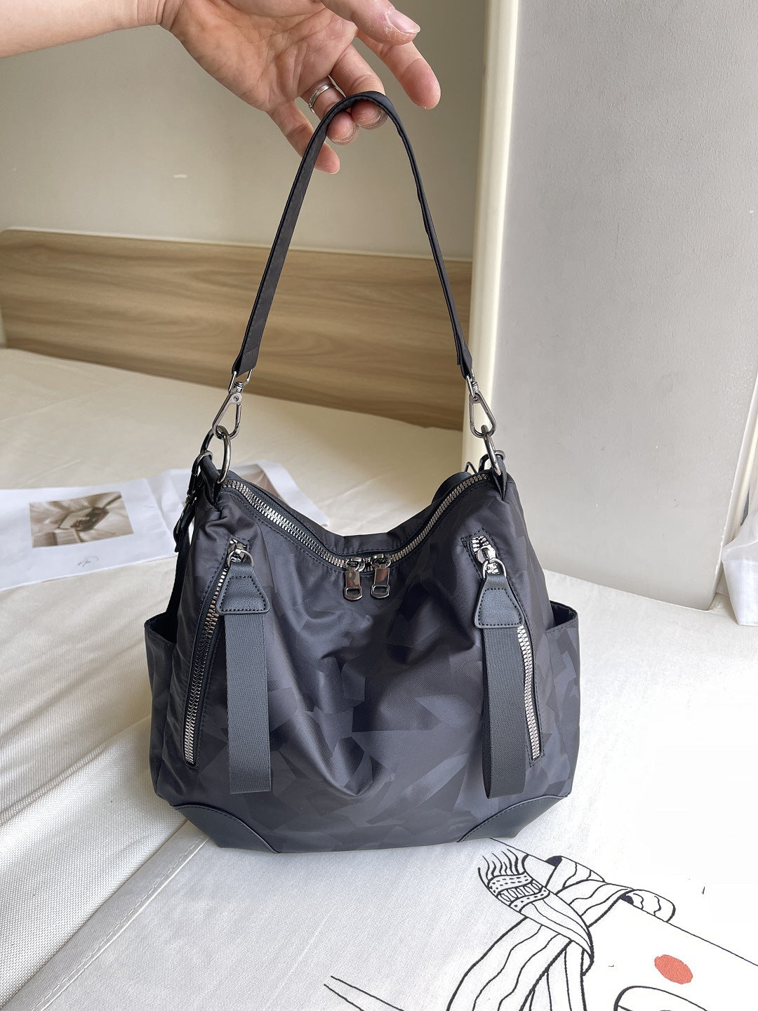 Women's Lightweight Nylon Cloth Waterproof Leisure Korean Tote Bags