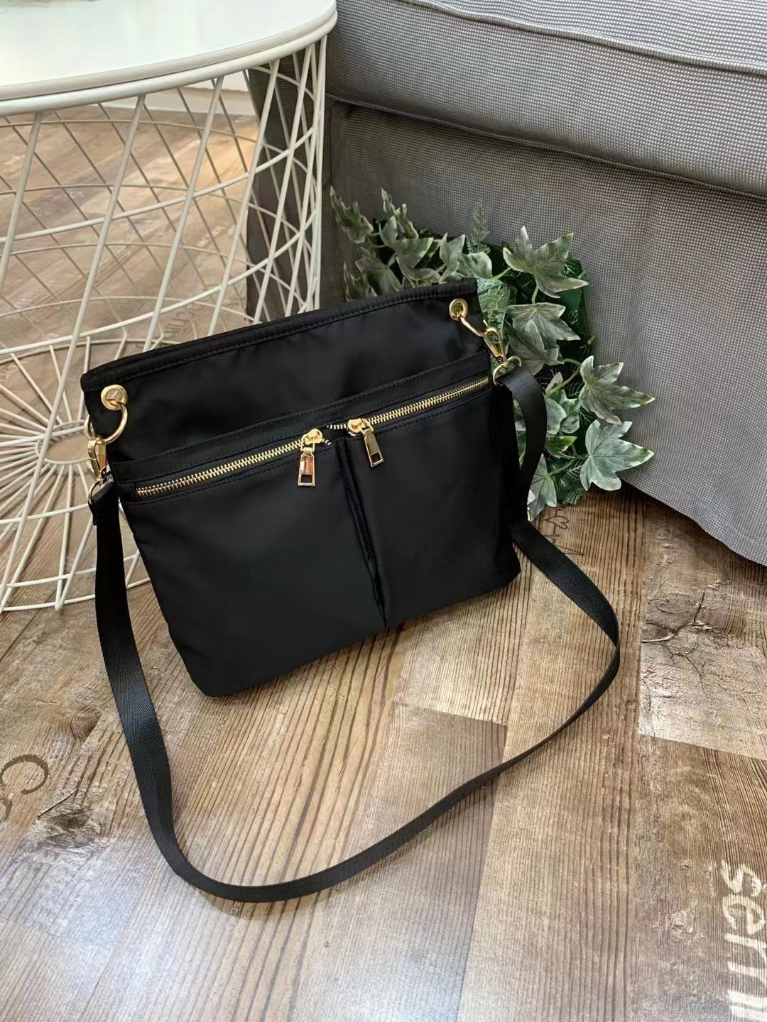 Women's High Texture Waterproof Nylon Cloth Punching Crossbody Bags