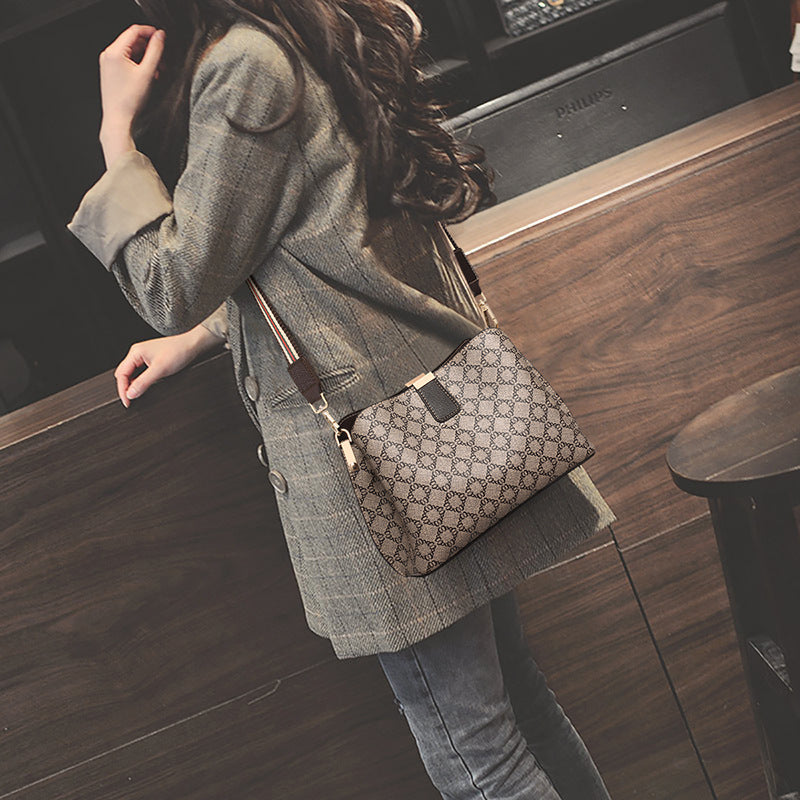 Women's Niche Designer Fashion Wide Strap Versatile Bags