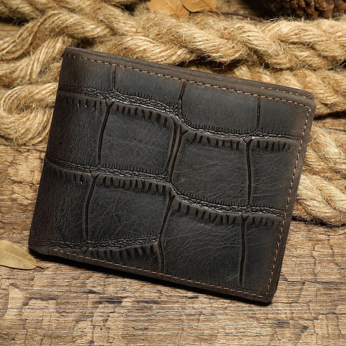 Men's First Layer Cowhide Short Crocodile Pattern Men's Wallets