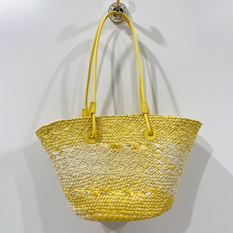 Women's Large Capacity Straw Seaside Vacation Style Shoulder Bags