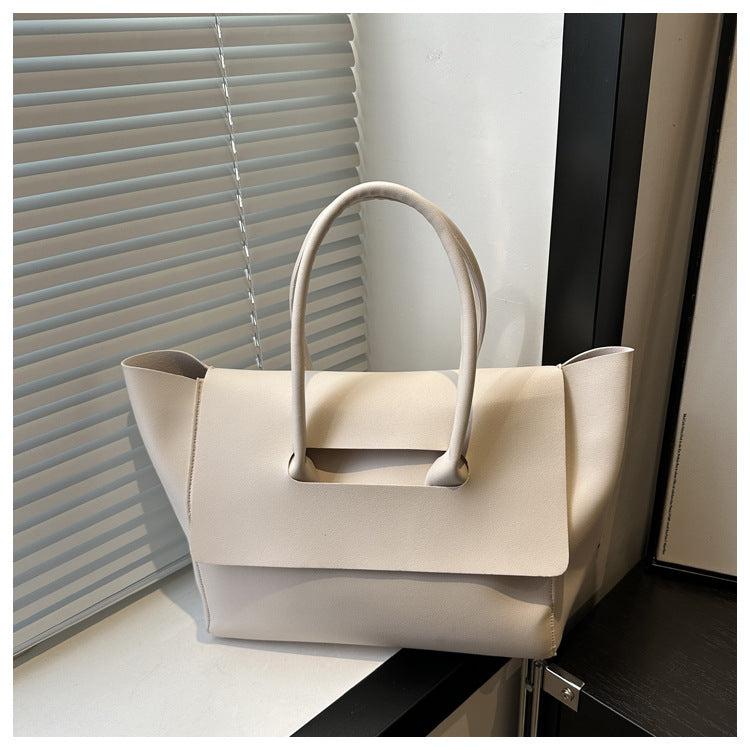 Women's Large Capacity Retro Fashionable Stylish Pure Color Simple Commuter Handbags