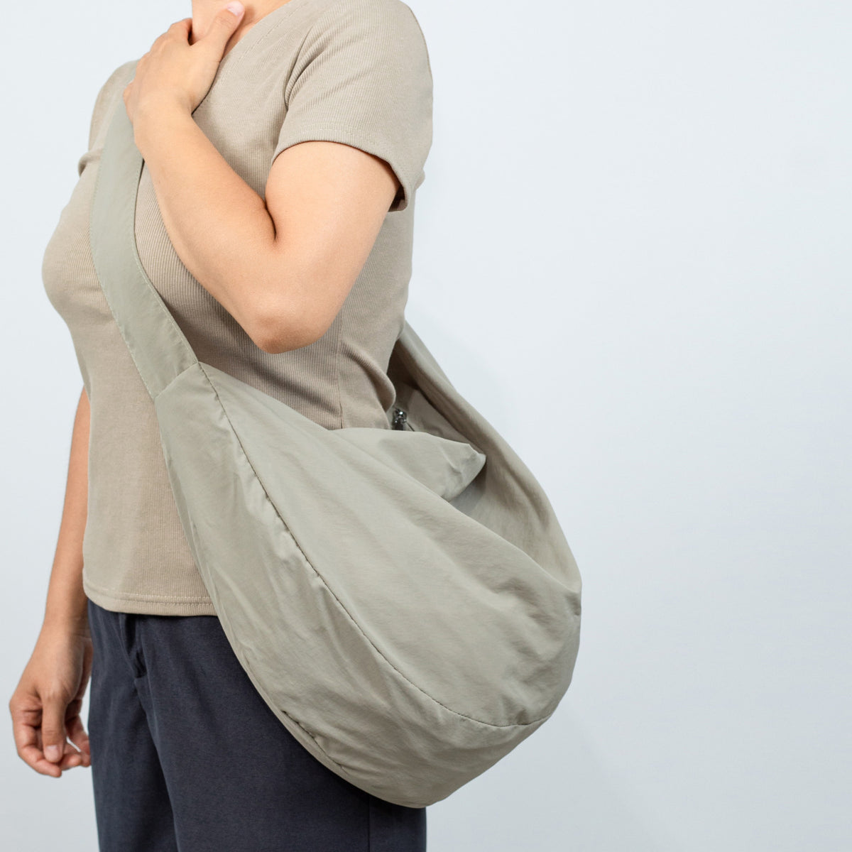 Unisex Large Capacity Macaron Color Dumpling Commuter Bags