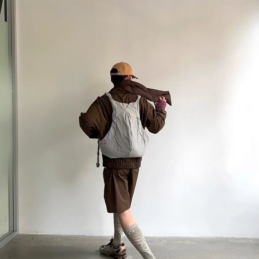 Glamorous Punching Two-color Structure Leisure Commuter Sports Backpacks