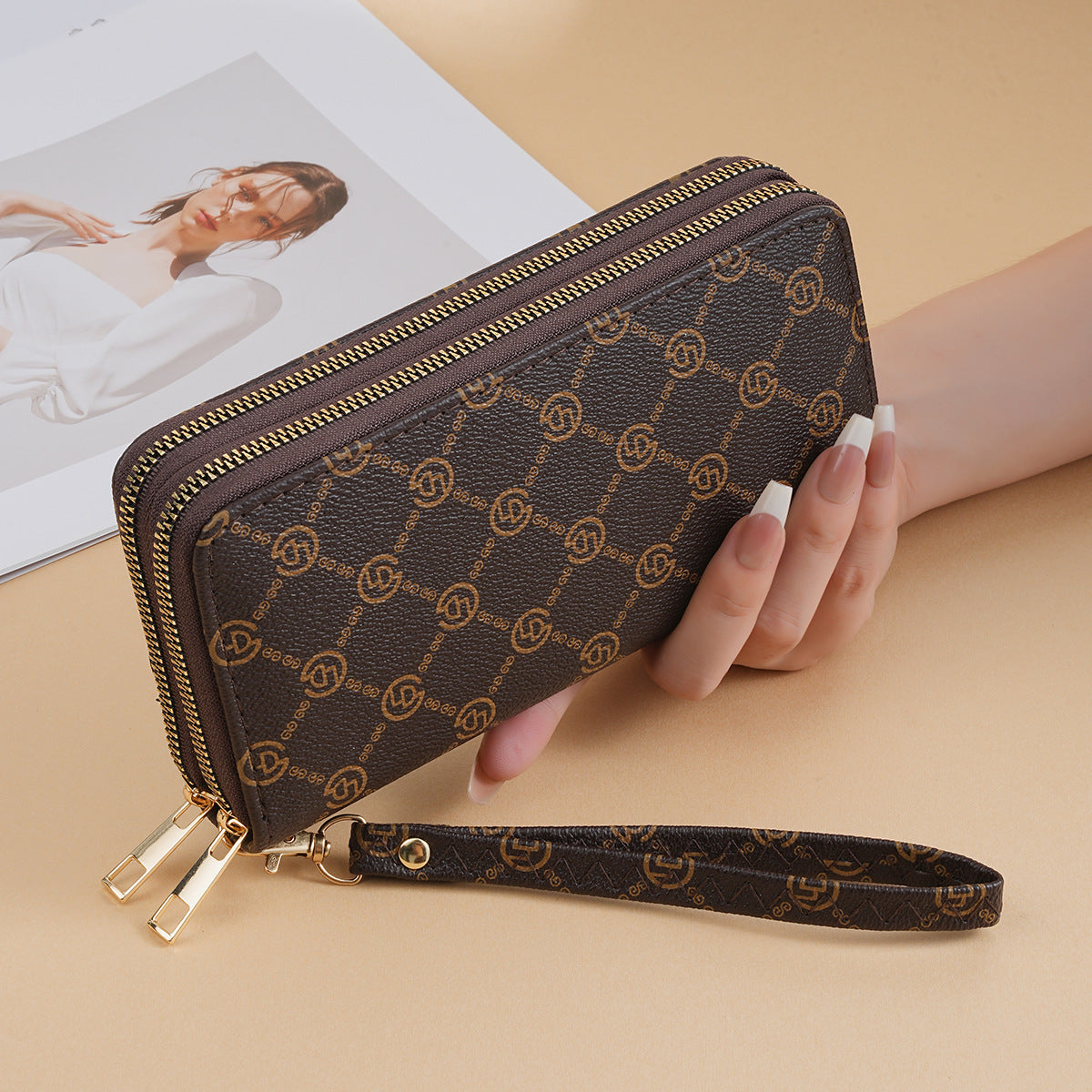 Women's Double Zipper Retro Presbyopic Long Portable Handbags
