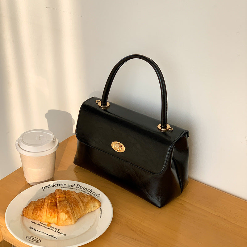 Fashion Minority Design Oil Wax Leather Western Style Flip Shoulder Bags