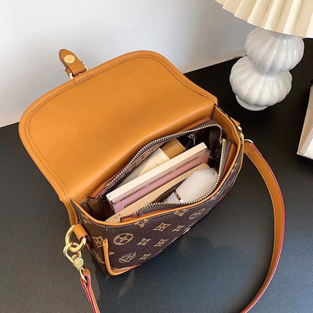 Women's Elegant Pouch Western Style Korean Fashionable Crossbody Bags