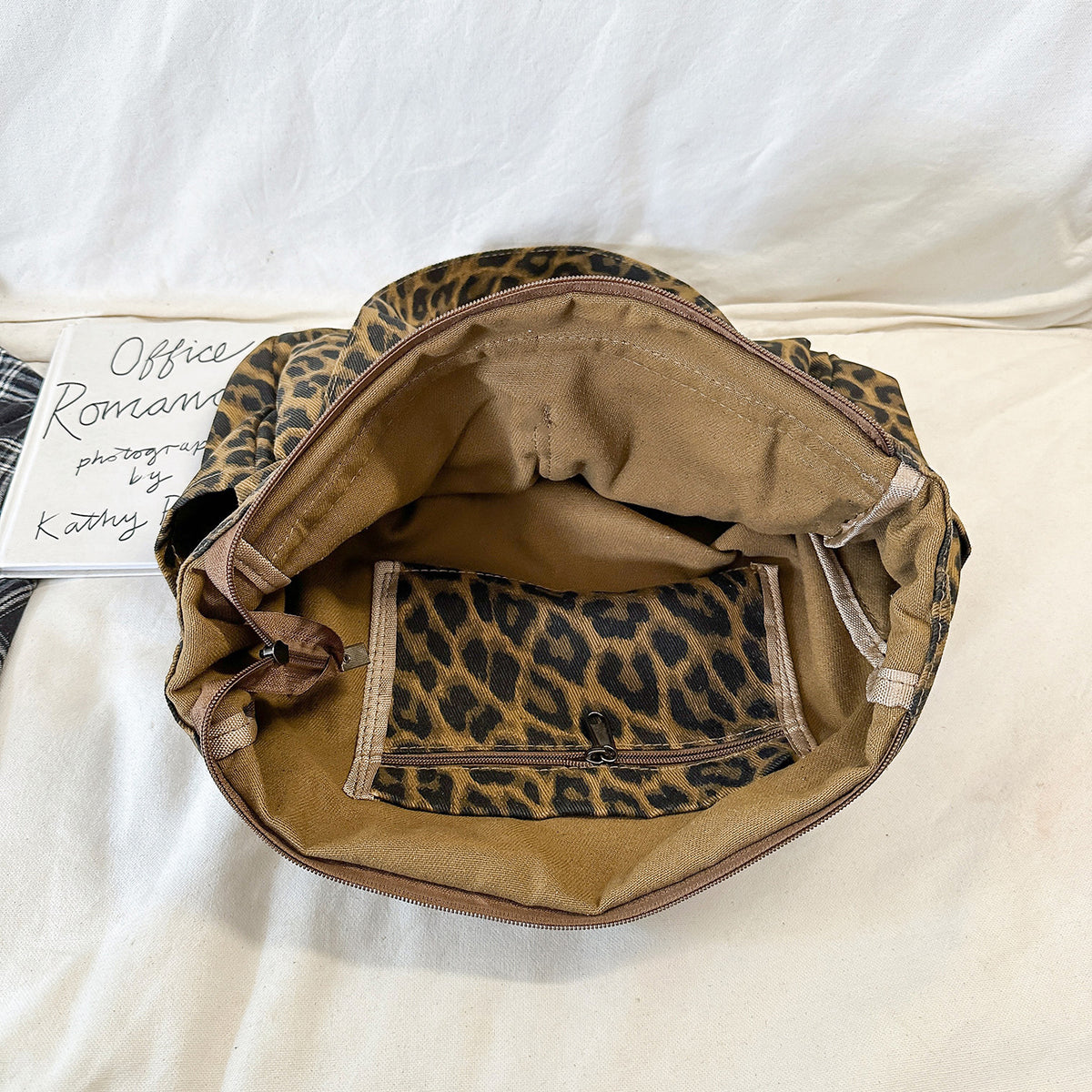 Women's Canvas Fashion Large Capacity Commute Leisure Tooling Women's Shoulder Bag