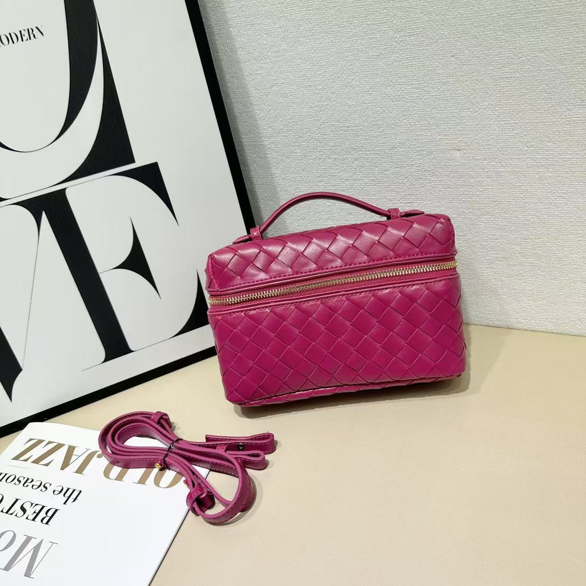 Elegant Box Rhombus Chain Western Fashion Women's Handbag