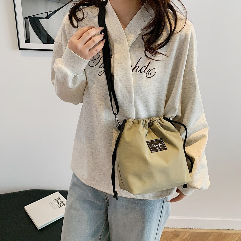 Women's Fashionable Simple Nylon Drawstring Pouch Women's Messenger Bag