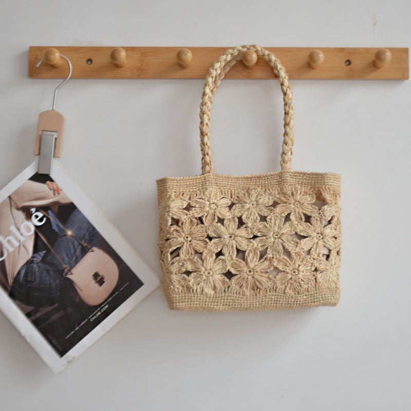 Women's Hollow Flower Raffia Woven Seaside Vacation Bags