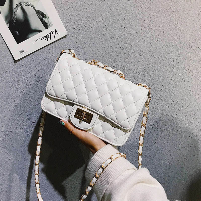 Women's Fashionable Korean Diamond Chain Classic Style Bags