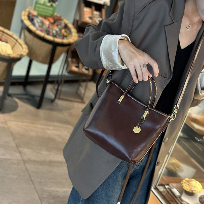 Women's Commute Simple Fashion Large Capacity Genuine Bags