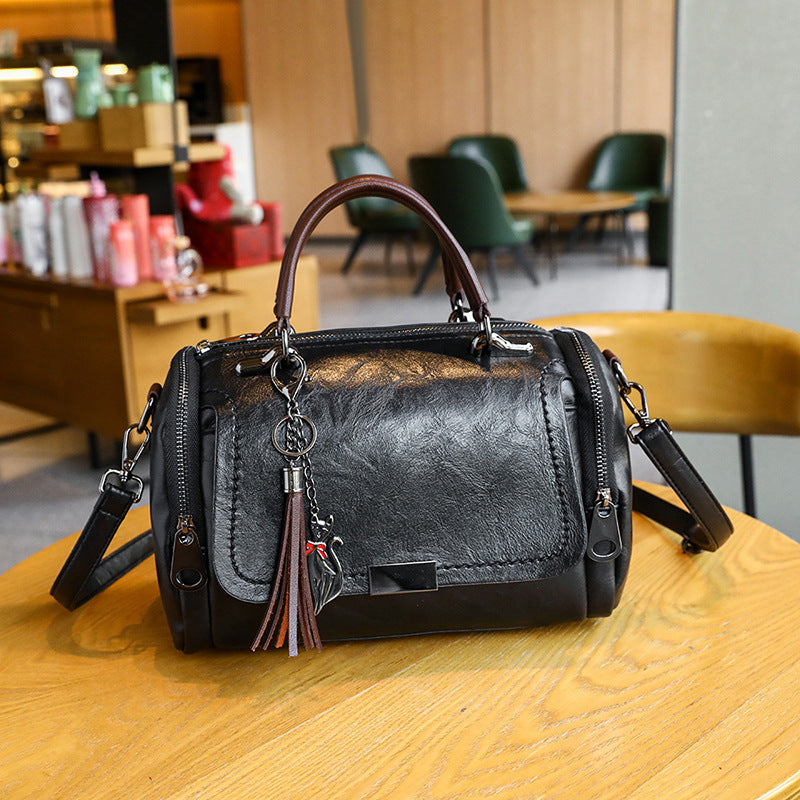 Women's Fashionable Versatile Cowhide Soft Leather Lightweight Shoulder Bags