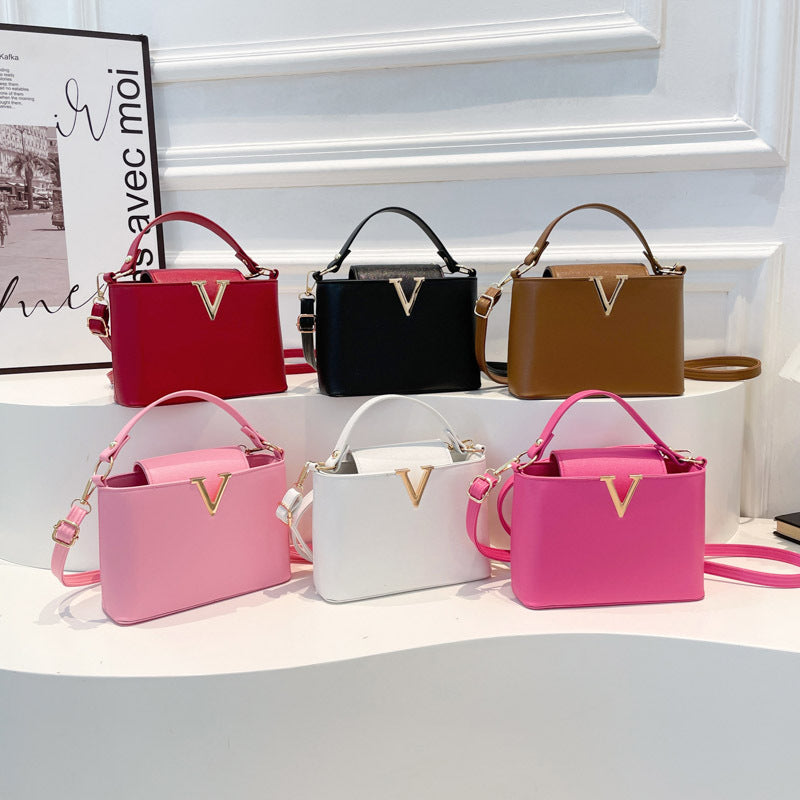 Women's Letter Decoration Portable Fashion Western Style One Women's Shoulder Bag