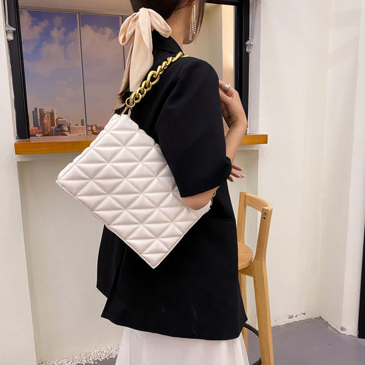 Women's Fashion Classic Style Thick Chain Embroidered Shoulder Bags