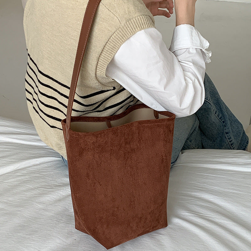 High-grade Niche Suede Commuter Large Capacity Bucket Bags